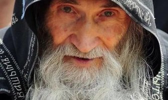 Monah Ilija otet iz manastira: Iznijeli ga na stolici, objavljen snimak