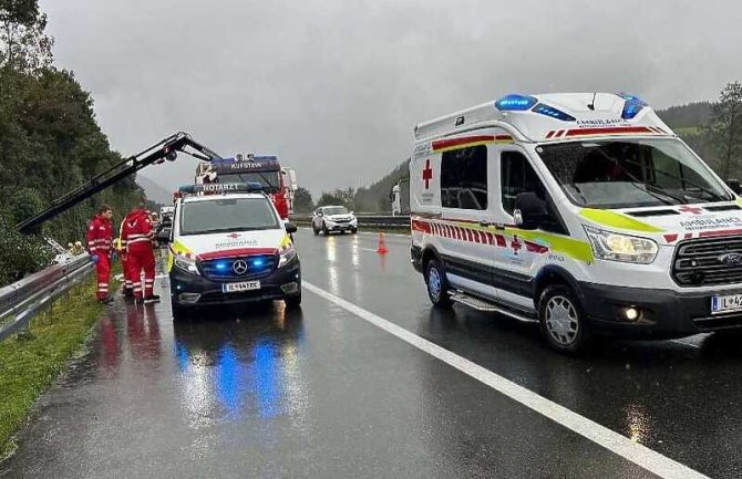 U stravičnoj saobraćajnoj nesreći u Austriji poginuo mladi bračni par iz BiH