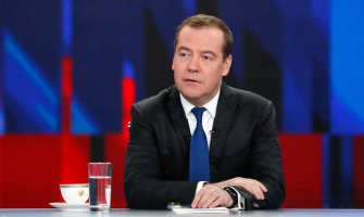 Medvedev zaprijetio nuklearnim udarom na Kijev