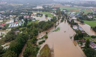 Obilne padavine i poplave zahvatile Evropu, vojska evakuiše stanovništvo